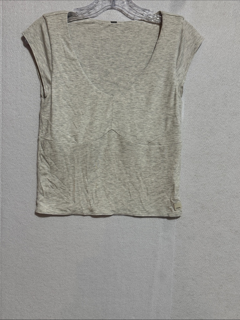 Vuori Cream Heathered Cap Sleeve V-Neck Pose Fitted Tee
